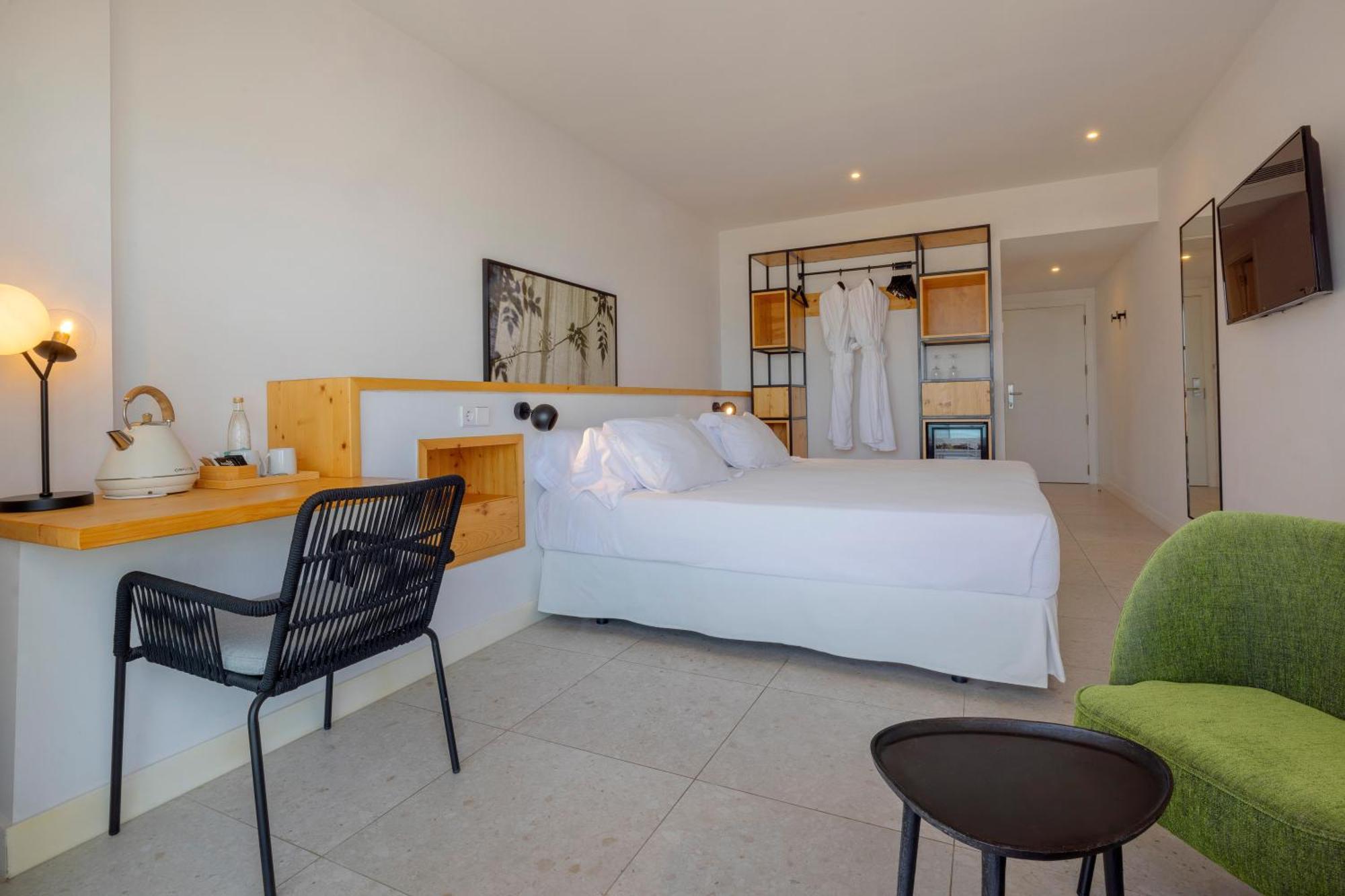 艾龙公园hm酒店 帕尔马海滩 外观 照片 A room at the hotel
