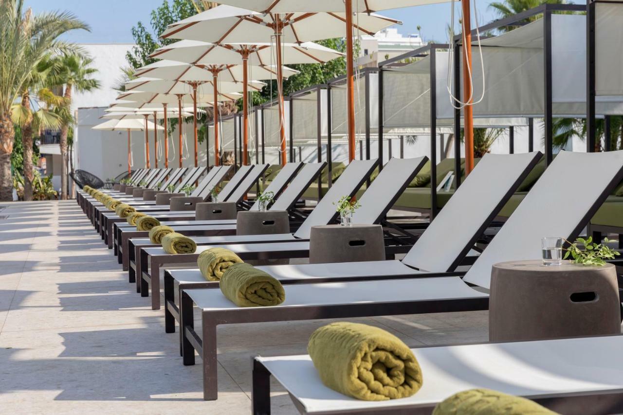 艾龙公园hm酒店 帕尔马海滩 外观 照片 The pool at the hotel